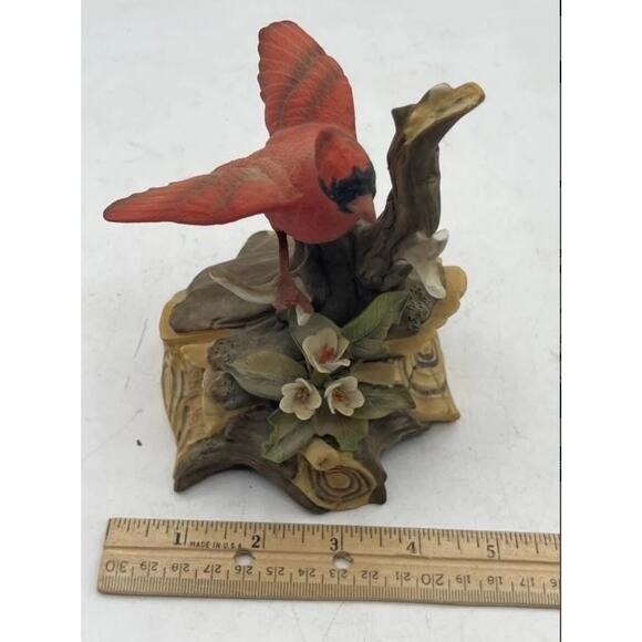 Vintage Cardinal Music Figurine – Wind-Up – 6" Tall – Charming Woodland Design - Picture 12 of 16